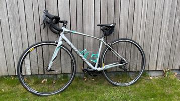 Dames Racefiets Specialized, Fietsen en Brommers, Fietsen | Racefietsen, Aluminium, Zo goed als nieuw, 15 tot 20 versnellingen