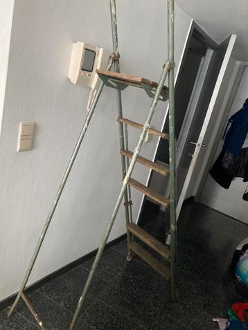 Ladder gratis ophalen beschikbaar voor biedingen