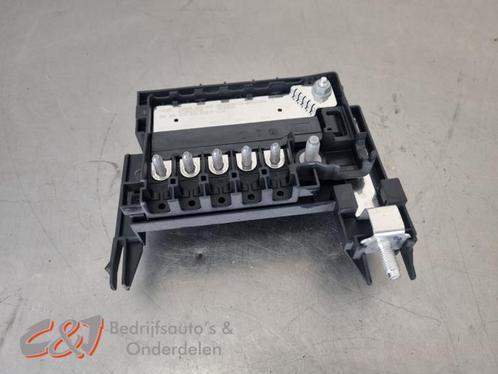 Zekeringkast van een Volkswagen Crafter, Auto-onderdelen, Elektronica en Kabels, Volkswagen, Gebruikt, 3 maanden garantie, Ophalen of Verzenden