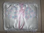 Coussin pour alliances en satin blanc, Kleding | Dames, Trouwkleding en Trouwaccessoires, Ophalen of Verzenden, Nieuw, Wit, Accessoires