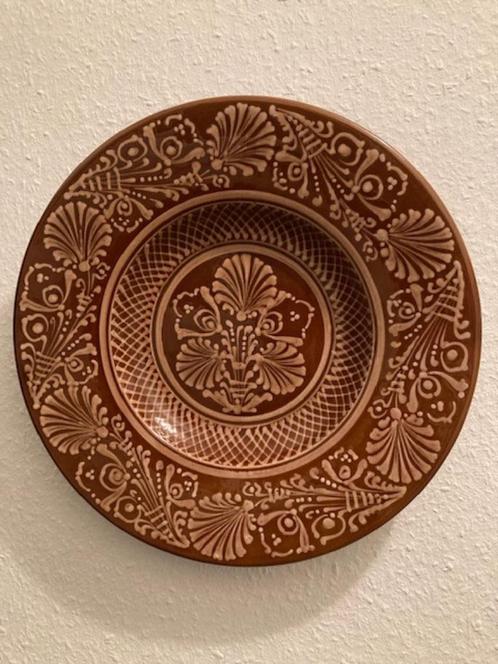 Hongaarse muurplaat / fruitschaal (handgemaakt), Antiek en Kunst, Antiek | Wandborden en Tegels, Ophalen of Verzenden