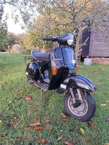 Vespa 125cc beschikbaar voor biedingen