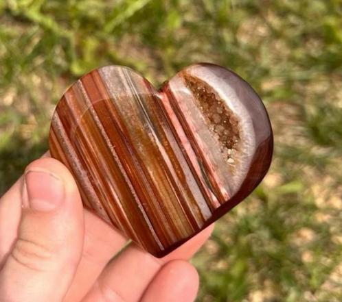 Prachtig sardonyx hartje, Verzamelen, Mineralen en Fossielen, Mineraal, Ophalen of Verzenden