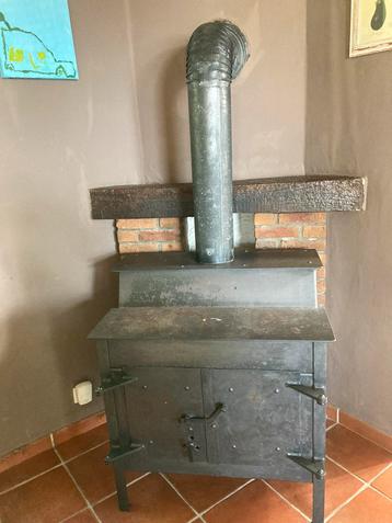 Poêle à bois en fonte, Enlèvement, Utilisé, Bois, Autoportant