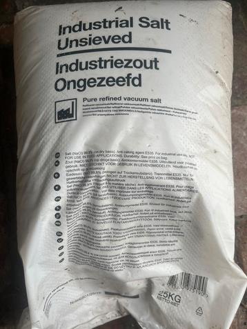 Industriezout ongezeefd 25 kg 2 ongeopende zakken !