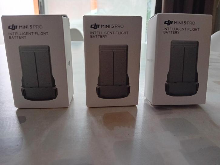 BATTERIES INTELLIGENTES DJI ? J'en ai besoin d'un autre !, Hobby & Loisirs créatifs, Modélisme | Radiocommandé & Téléguidé | Hélicoptères & Quadricoptères