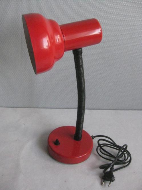 Retro - Bureaulamp met rode kap voor 1 lamp - Rood., Zakelijke goederen, Kantoor en Winkelinrichting | Kantoorartikelen, Verlichting