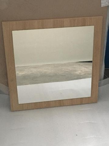 Nieuwe spiegel beschikbaar voor biedingen
