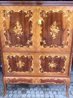 Sierlijke Louis XV kast met inleg, Ophalen