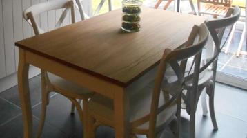 table de cuisine, Enlèvement, Utilisé, Quatre personnes, Rectangulaire