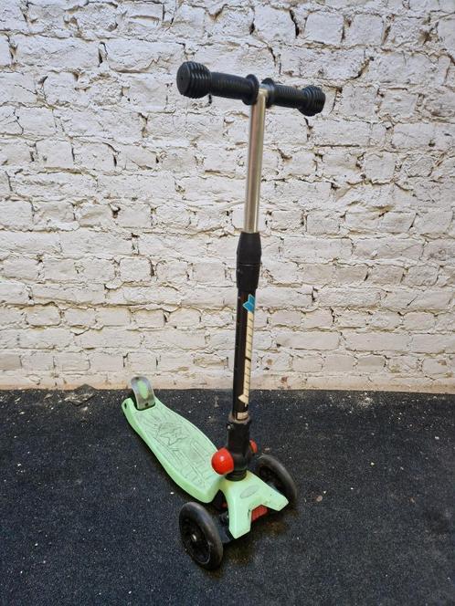 Driewielige step met lichtgevende wielen te koop, Fietsen en Brommers, Steps, Gebruikt, Gewone step, Ophalen of Verzenden