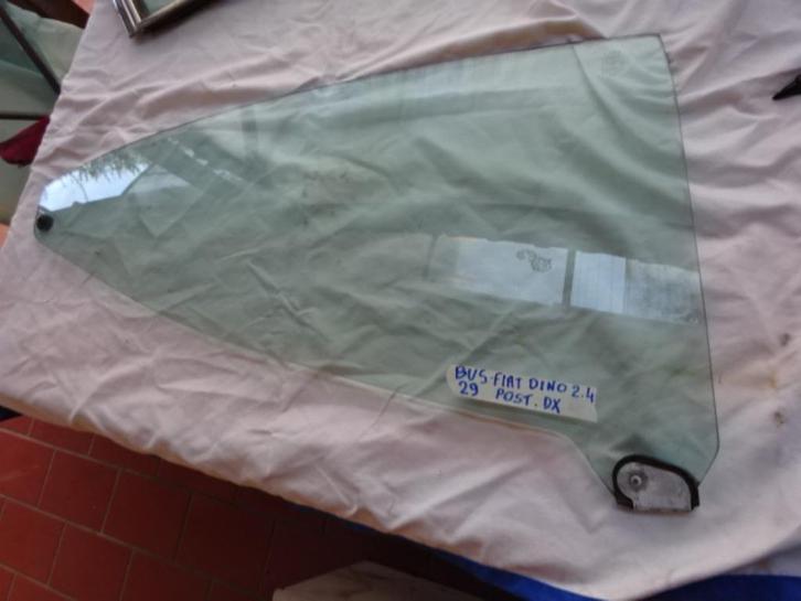 Rechter achterruit voor Fiat Dino 2400 Coupè, Auto-onderdelen, Ruiten en Toebehoren, Fiat, Gebruikt, Ophalen of Verzenden