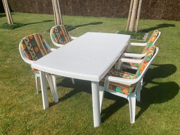 Curver Tuinset tafel + 4 stoelen en kussens beschikbaar voor biedingen