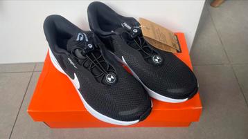 Nike Revolution 7 easyon hardloopschoen weg - NIEUW beschikbaar voor biedingen