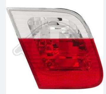Achterlicht helder wit rood op achterklep links BMW 3 serie  beschikbaar voor biedingen