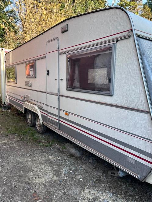 Caravan 3 slaapkamers! Zonder papieren, Caravans en Kamperen, Caravans, Particulier, Douche, Ophalen