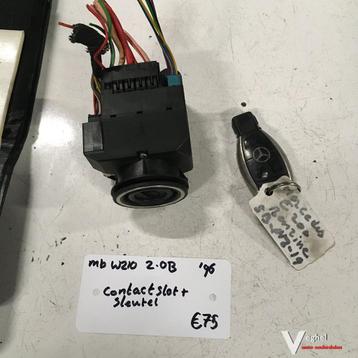 Mercedes W210 2.0 Benzine 1996  Contactslot met sleutel beschikbaar voor biedingen