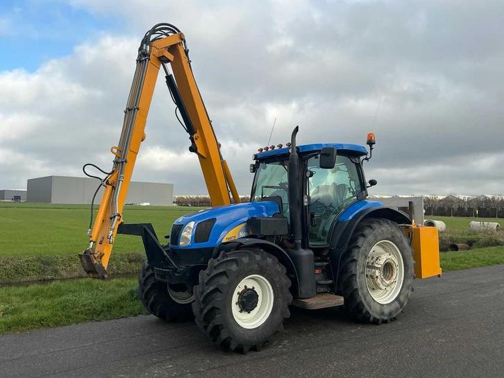 2011 New Holland T6070 Vierwielaangedreven landbouwtractor m, Zakelijke goederen, Landbouw | Tractoren, New Holland, Gebruikt