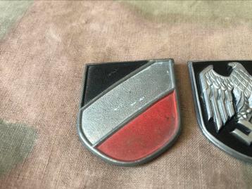 DAK tropenhelm schildjes WW2 beschikbaar voor biedingen