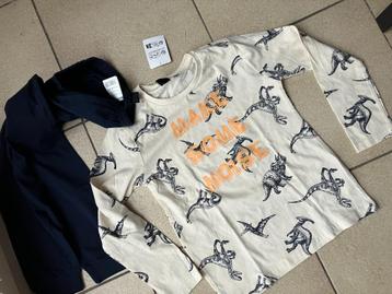 Nieuwe pyjama met dinosaurussen - Maat 92 / 98 beschikbaar voor biedingen