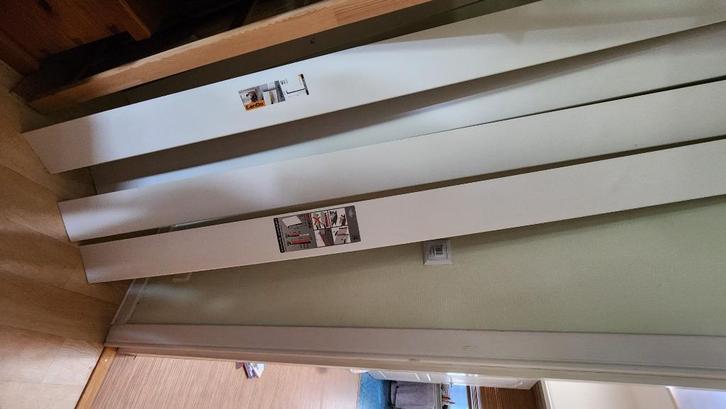 Plinthes de recouvrement blanches, Doe-het-zelf en Bouw, Plinten en Afwerking, Nieuw, Plinten, MDF, 200 tot 250 cm, Ophalen