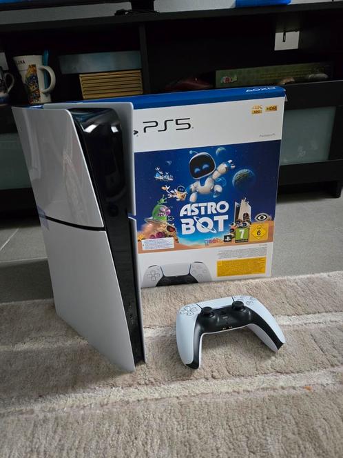 PlayStation 5 slim digital 1Tb + Astro Bot nieuw met factuur, Games en Spelcomputers, Spelcomputers | Sony PlayStation 5, Zo goed als nieuw
