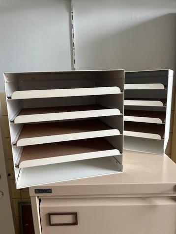 Lot de 2 organiseurs metalliques blancs de bureau beschikbaar voor biedingen