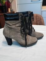 Bottillons en daim gris taille 36, Ophalen, Zo goed als nieuw, Grijs