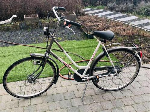 Fiets te koop weg is weg, Fietsen en Brommers, Fietsen | Meisjes, Gebruikt, Handrem, Versnellingen, Ophalen