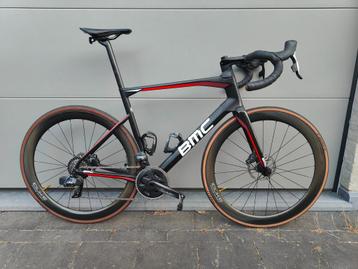 Racefiets BMC Roadmachine maat 56 beschikbaar voor biedingen