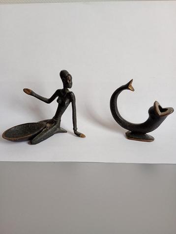 2 bronzen beeldjes HAKULI israel 1950 /styl hagenauer, Enlèvement ou Envoi
