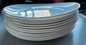 Lot de couteaux + assiettes, Enlèvement, Utilisé