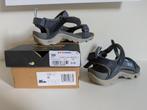 Teva maat 28, dit model tailleert klein, Ophalen, Gebruikt