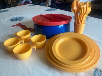 Milton vintage lunch/piknickbox beschikbaar voor biedingen