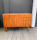 Prachtige vintage dressoir notenhout, Huis en Inrichting, Ophalen, Zo goed als nieuw