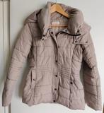 Doudoune à col montant et capuche T38, beige, Vêtements | Femmes, Taille 38/40 (M), Camaïeu, Enlèvement ou Envoi, Beige