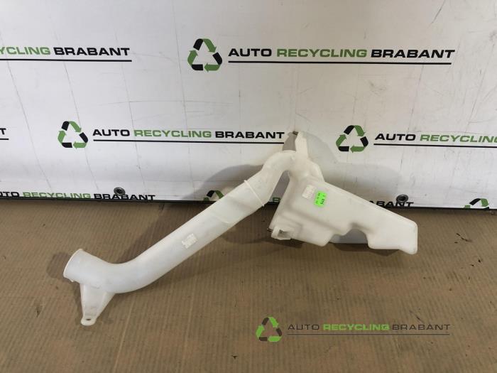 Réservoir lave-glace avant d'un Skoda Fabia, Autos : Pièces & Accessoires, Vitres & Accessoires, Utilisé, 3 mois de garantie