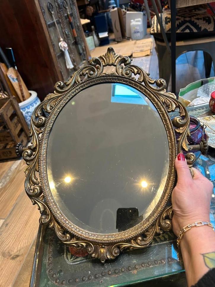 Miroir ovale Brevettato style baroque rococo bronze  dorée, Antiquités & Art, Antiquités | Miroirs, Ovale, Enlèvement ou Envoi