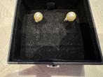Parel oorstekers, Handtassen en Accessoires, Oorbellen, Overige materialen, Gebruikt, Beige, Ophalen of Verzenden