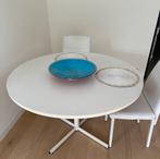 Keukentafel rond + 2 witte keukenstoelen, Huis en Inrichting, Ophalen, Gebruikt, Rond, Overige houtsoorten