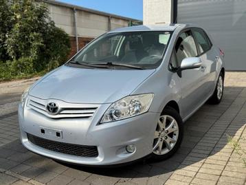 TOYOTA AURIS 1.3i BENZINE 2012 AIRCO 67000 KM 1 JR GARANTIE beschikbaar voor biedingen