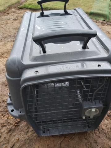 Draagbare hond of kattenbench voor vervoer beschikbaar voor biedingen