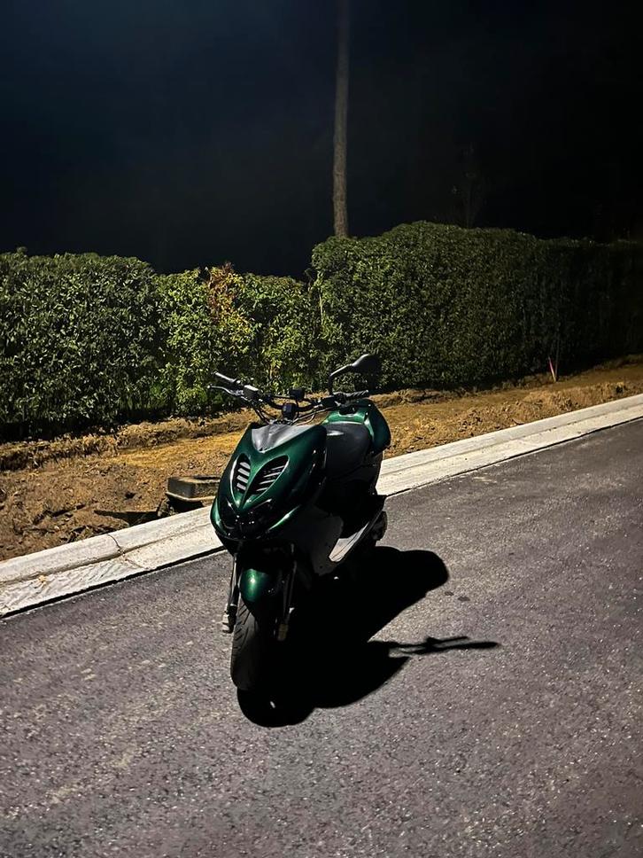 Yamaha aerox, Fietsen en Brommers, Scooters | Yamaha, Zo goed als nieuw, Aerox, Ophalen