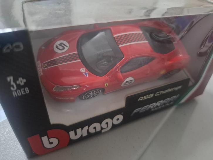 FERRARI 458 Challenge 1/43 Burago, Hobby en Vrije tijd, Modelauto's | 1:43, Nieuw, Auto, Overige merken, Ophalen of Verzenden