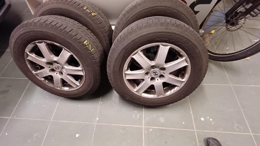 Winterbanden Tucson, Auto-onderdelen, Banden en Velgen, Ophalen, Gebruikt, Winterbanden