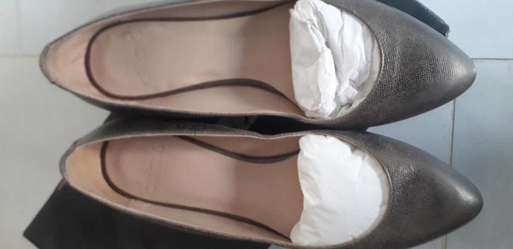 Chaussure IKKS femme pointure 36 prix légèrement négociable, Kleding | Dames, Schoenen, Nieuw, Schoenen met lage hakken, Overige kleuren