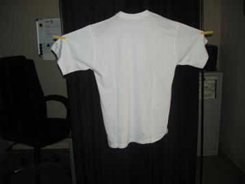 T-shirts beschikbaar voor biedingen