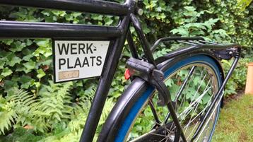 OERDEGELIJKE herenfiets vele NIEUWE onderdelen = rijklaar beschikbaar voor biedingen