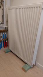 Paneelradiator, Doe-het-zelf en Bouw, Verwarming en Radiatoren, Ophalen, Radiator, Zo goed als nieuw, 60 tot 150 cm