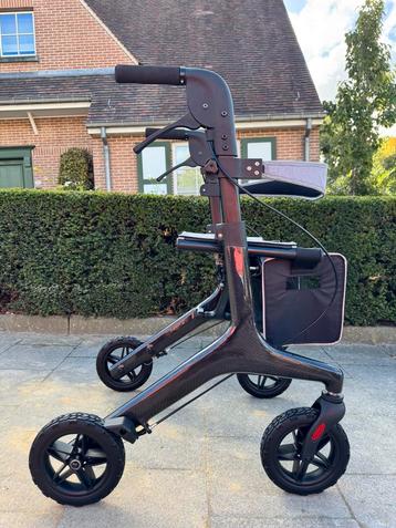 Lichte rollator carbon makkelijk plooibaar beschikbaar voor biedingen